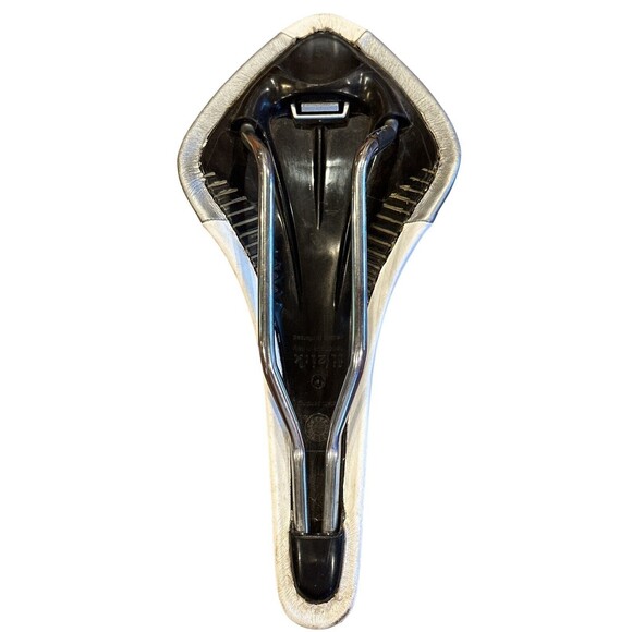 Fizik Vitesse Tri Triathlon Women's Bike Saddle, Seat kium rails  White/Gray EUC - Picture 3 of 8